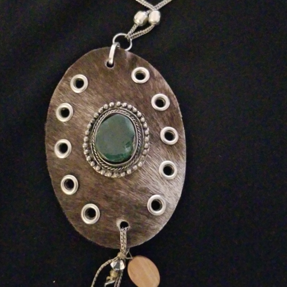 Jewelry - Picture 3 of 4
